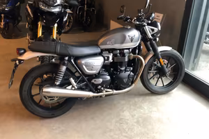 Triumph Street Twin edizione limitata Ec1