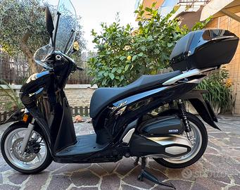 Honda SH 350i Nero Lucido 2023 7200km
