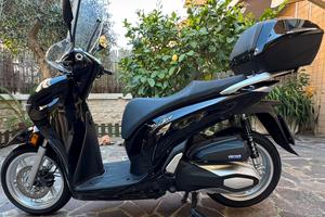 Honda SH 350i Nero Lucido 2023 7200km