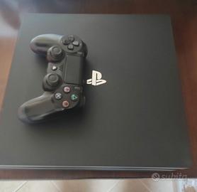 PS4 pro 1tb più 11 videogiochi