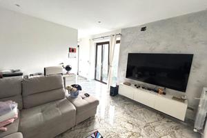 3 LOCALI A SERRA RICCÒ