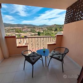 Villasimius, Via Parigi - Villetta bilivelli