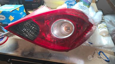 fanali posteriori dx e sx opel corsa 3p anno 2007