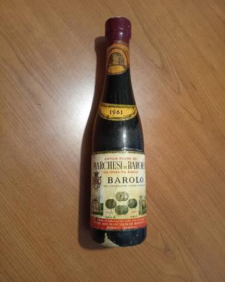 Macinino in legno bottiglia Barolo 1961