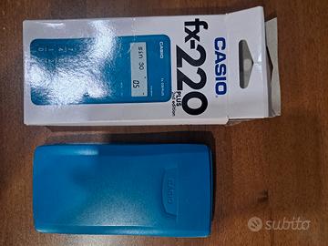 calcolatrice scientifica e fogli da disegno