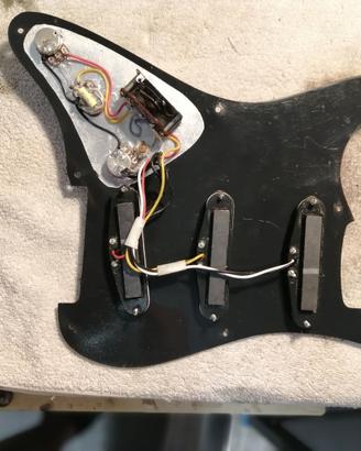 FENDER Stratocaster,  battipenna completo