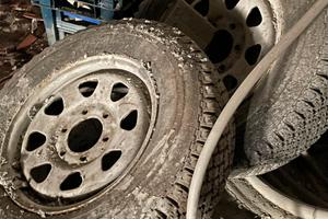 cerchi con gomme pneumatici 205r16