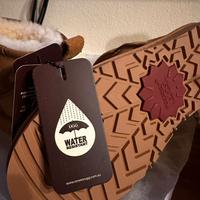 Scarpe nuove mai usate con cartellino UGG