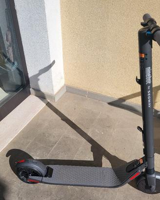 monopattino Ninebot ES2