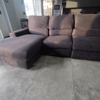 Divano con penisola e poltrona elettrica 