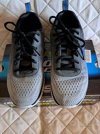 SKECHERS Grigio Memory Foam
