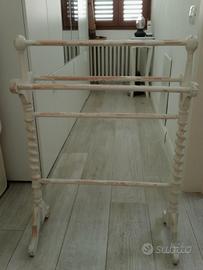 Portasciugamani shabby in legno