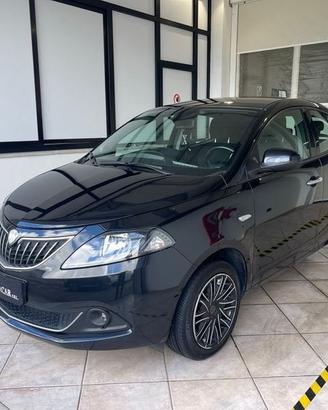 Lancia Ypsilon 1.0 70cv S&S Hybrid Gold Plus ...