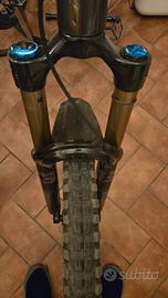 forcella fox 38 Float Factory grip2 da 170mm