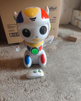 Emilio robot 