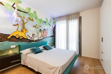 Letto sospeso , comodini sospesi e materasso
