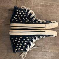 Scarpe stile Converse blu con borchie argento n.38