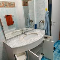 mobile bagno con specchio 