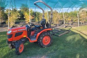 trattore Kubota 260 ore