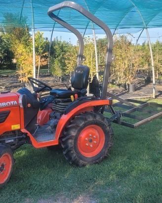 trattore Kubota 260 ore