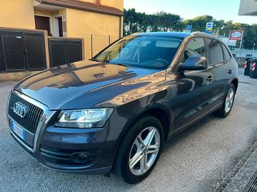 Audi Q5 , macchina mantenuta molto bene