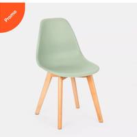 Sedia verde da interno con gambe in legno