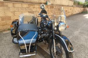 URAL SIDECAR RETRÒ 