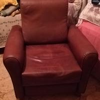 Poltrone in ecopelle usate poco