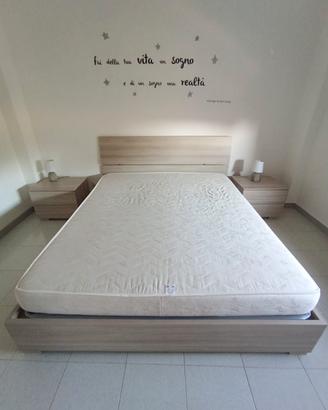 Letto Matrimoniale Contenitore in Legno Chiaro 