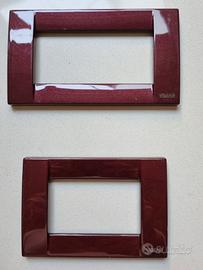 Placche Vimar in metallo colore bordeaux