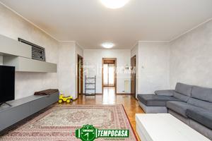 AMPIO 4 LOCALI DOPPI SERVIZI A OSIO SOTTO!!