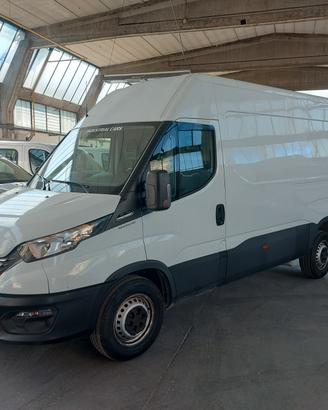 Iveco DAILY 35S12 AV8 HI MATIC