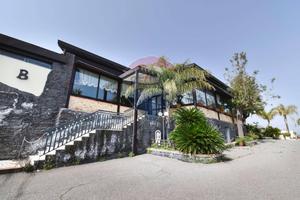 Locale Commerciale - Acireale