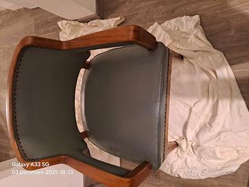 poltrona vintage legno massello ed ecopelle