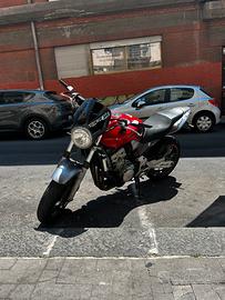 Honda hornet 900