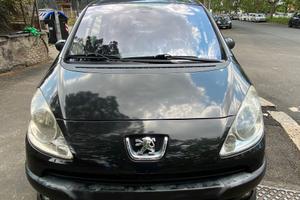 Peugeot 1007
