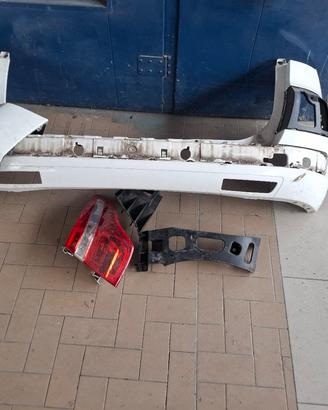 paraurto posteriore citroen c3 picasso e faro post