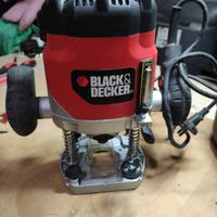 Fresatrice per Legno Black & Decker con valigetta 