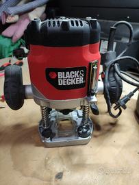 Fresatrice per Legno Black & Decker con valigetta 