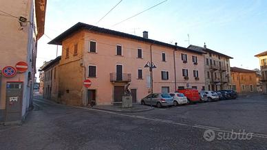 Casa indipendente di 617 m² con più di 5 locali e 