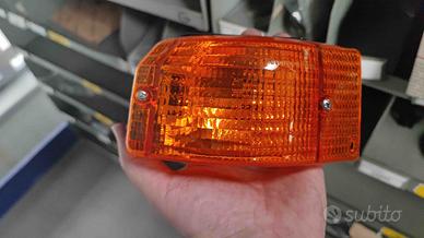 FANALE ARANCIO ANTERIORE SX AUDI QUATTRO 1980 OE 4