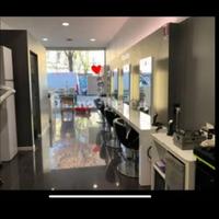 Arredamento completo per salone di Parrucchiere