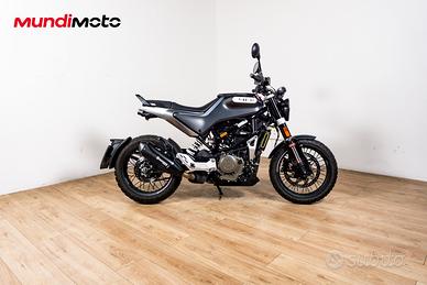 HUSQVARNA SVARTPILEN 401 ABS - 2021