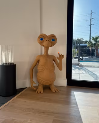 E T l'extraterrestre