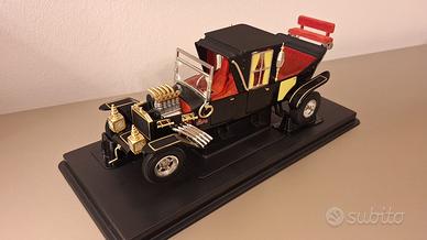 Modello ERTL Munsters Koach Scala 1/18