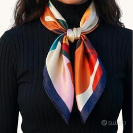 Foulard in seta a fiori