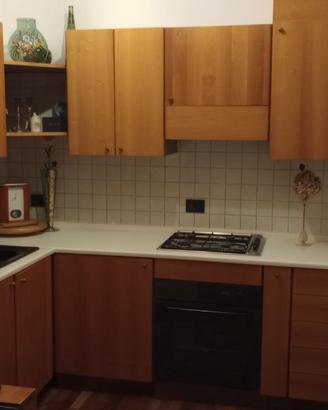 Cucina completa di elettrodomestici