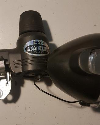 fanalino con dinamo per biciclette