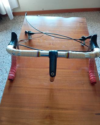 manubrio per bicicletta