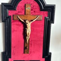 Antico crocifisso in legno Policromo